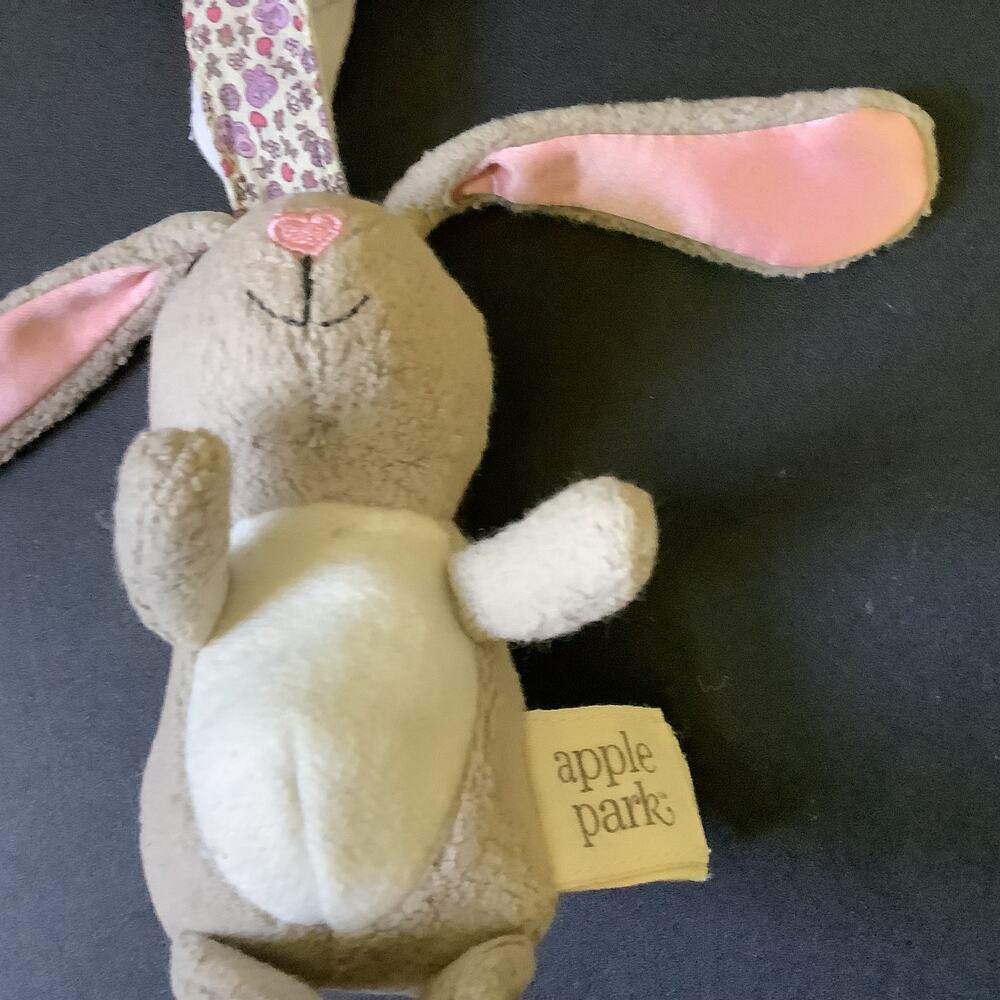 Apple Psrk Organic Cotton Stroller Toy - Grey Bunny - 6" Plush Toy NWT - Picture 3 of 6